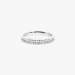 Fine white gold ring with a row of diamonds by Suïssa Joïers, elegant and minimalist design.