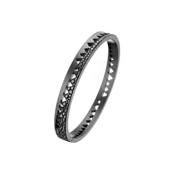 Akillis Capture luxury jewellery inspired by love