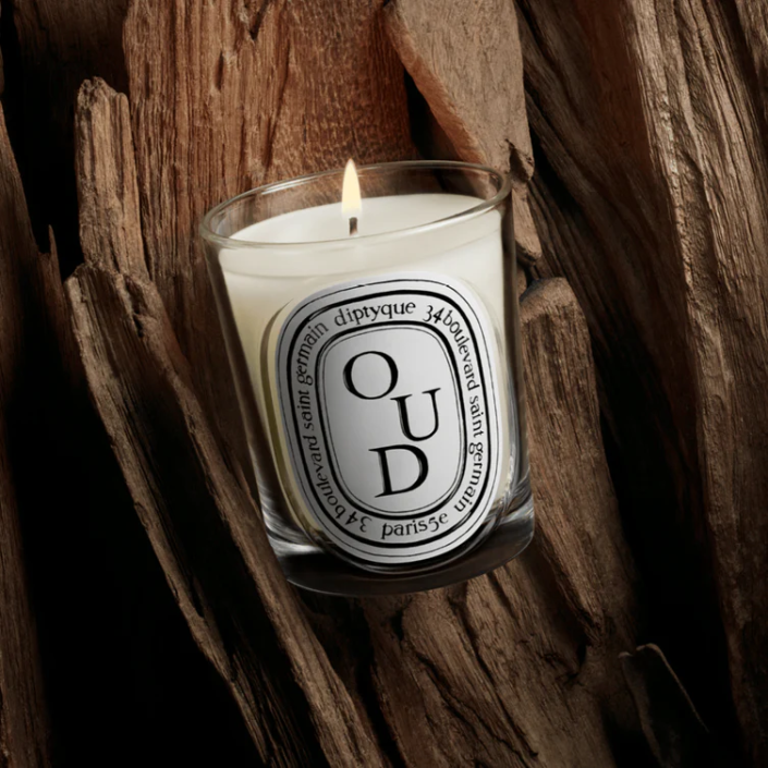Vela Perfumada "Oud" de Diptyque