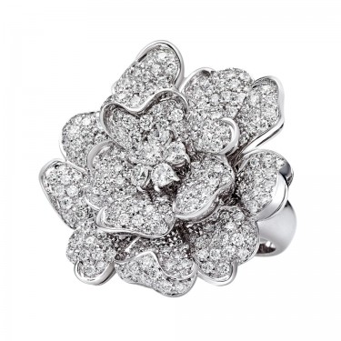 18K White Gold Flower Ring & Flora Leo Pizzo Diamonds