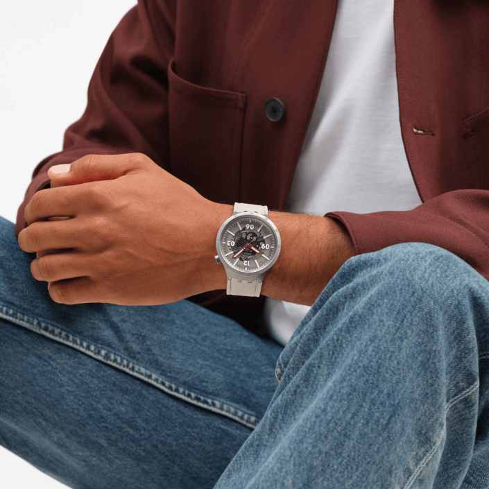 Confident Moment 47 mm watch Swatch