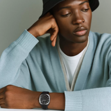 Hermès H08 42 × 39 mm titanium DLC with black rubber