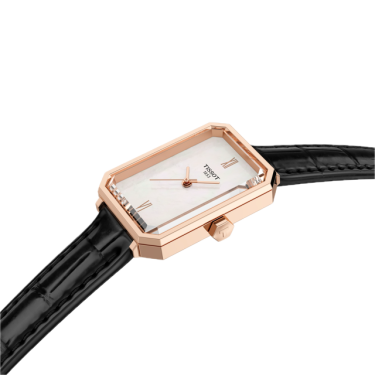 Tissot SRV 30 mm rectangular nácar correa piel